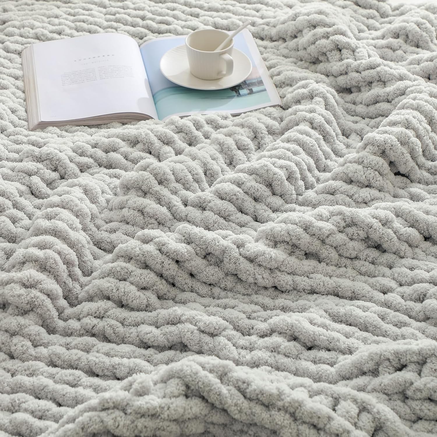 Light Grey Jumbo Chenille Knit Blanket