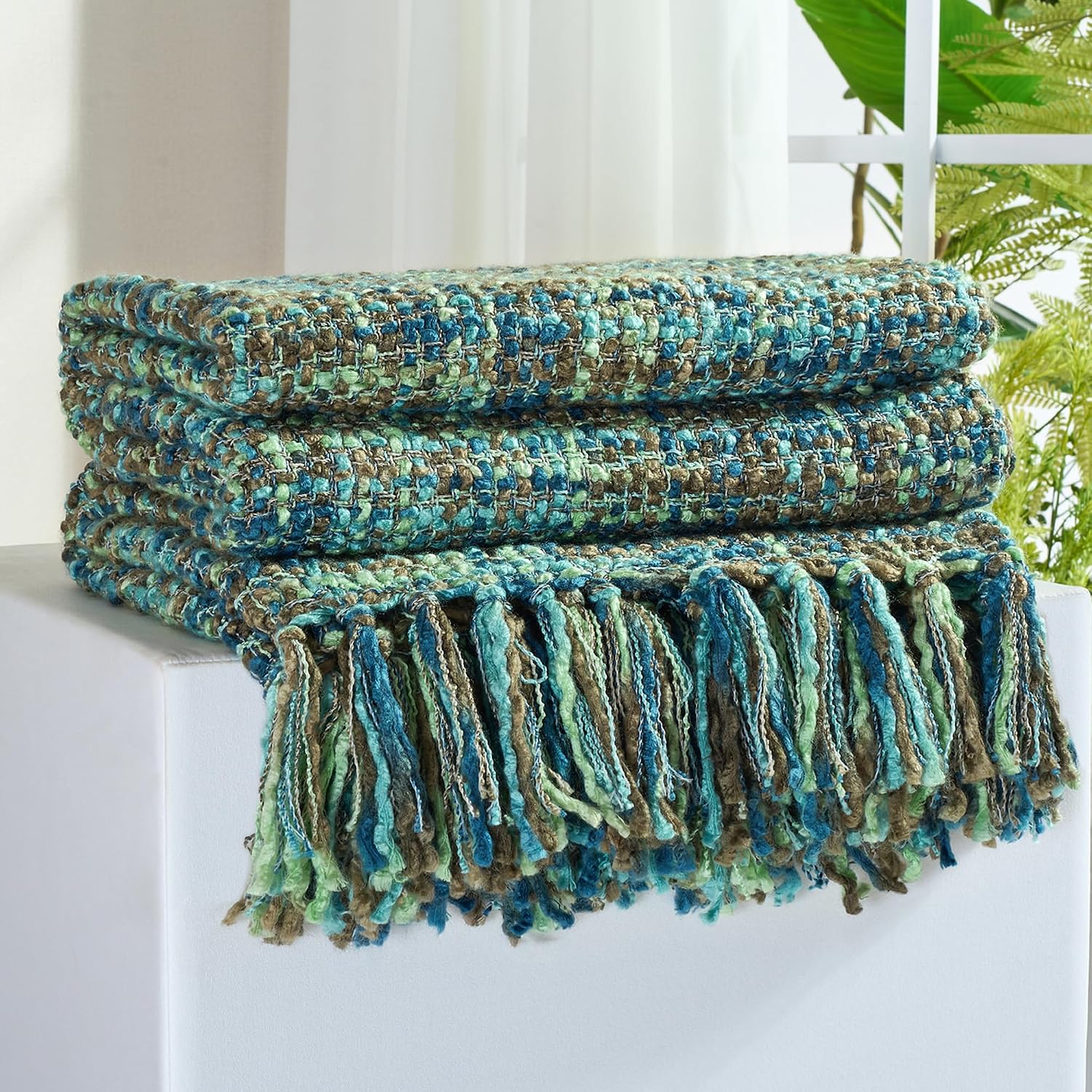 Green Tassel Woven Throw Blanket