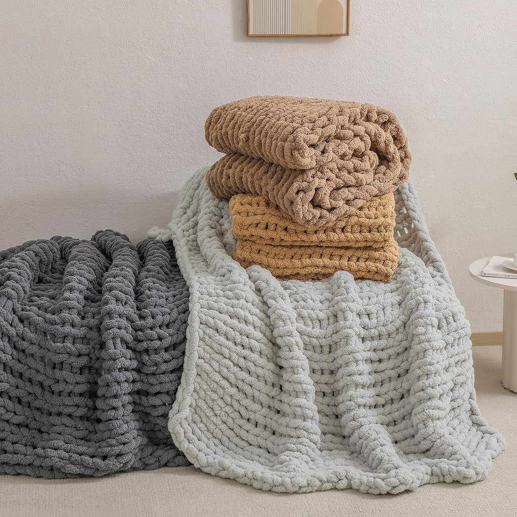 Light Grey Jumbo Chenille Knit Blanket